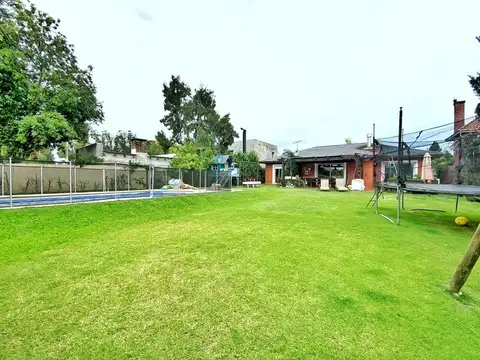 Casa 4 ambientes con 3 baños