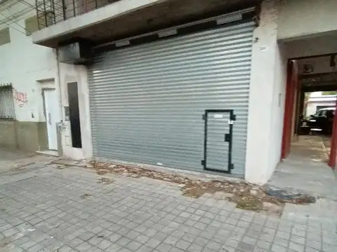 LOCAL A MEDIA CUADRA DE MAIPU- 5,30 DE FRENTE-