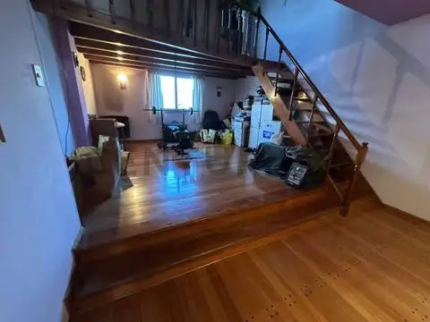 ¡IMPERDIBLE PH TIPO CASA EN 2 PLANTAS CON TERRAZA PROPIA Y PARRILLA!