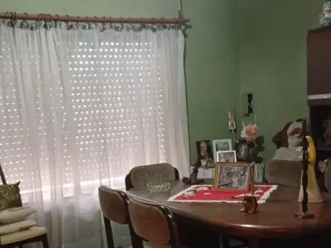 Depto Tipo Casa 2 ambientes con 1 baño