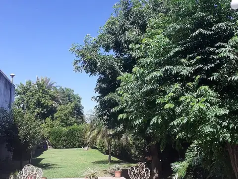 Aristóbulo del Valle 900, Piso Ari