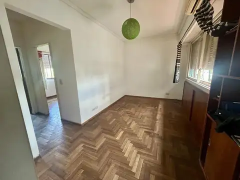 Venta de 2 ambientes en Belgrano R
