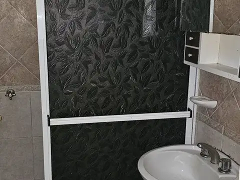 Casa con detalles a terminar