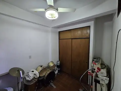 VENTA CASA 5 AMBIENTES EN VILLA ADELINA