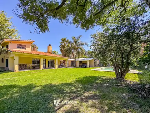 VENTA | PERMUTA - Casa 2 dormitorios, cochera, piscina y parrilla descubierta - Funes.
