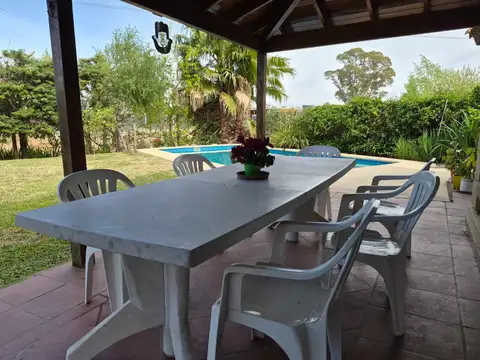 Casa 4 ambientes con 3 baños