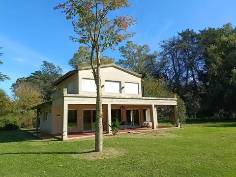 Campo de 20 hectareas sobre ruta 5
