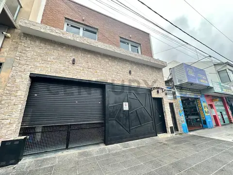 PH tipo casa en venta con local comercial y taller – General San Martín