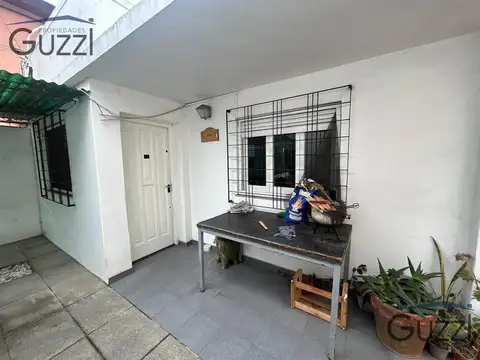 Depto Tipo Casa en Venta 40 años