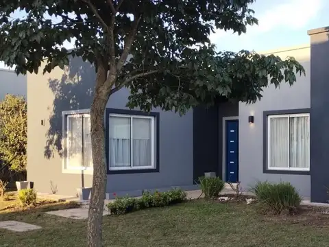 CAsa en Alquiler en Barrio Cerrado San Ramiro con pileta