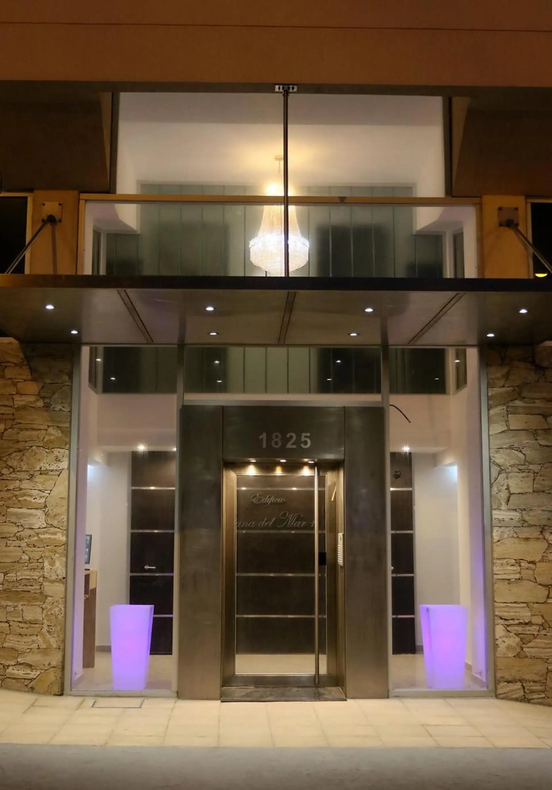 Departamento 5 amb, 146m² con 2 cocheras y vista al mar — Punta Mogotes
