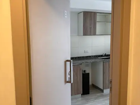 Av. Colon 1100, Piso 6