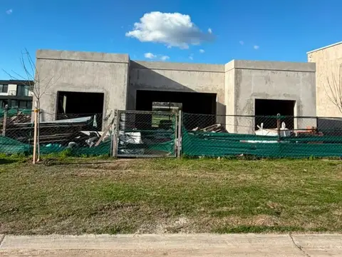 CASA EN VENTA VILLAGE JOVEN