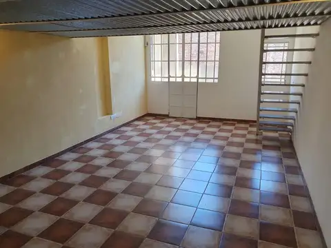 Depto Tipo Casa en Alquiler en Flores, $ 600.000