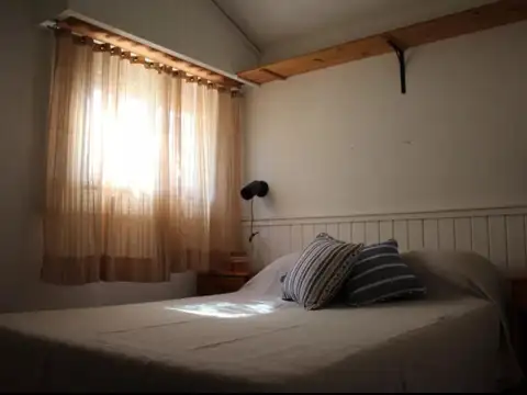 Casa 8 ambientes con 3 baños