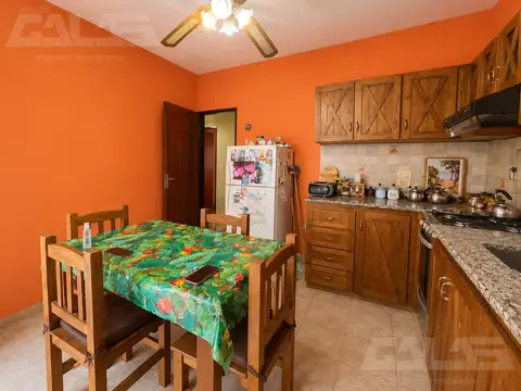 Casa 4 ambientes con 1 baño