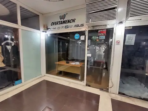 EN INMEJORABLE UBICACION!!  LOCAL EN GALERIA PATAGONIA!!