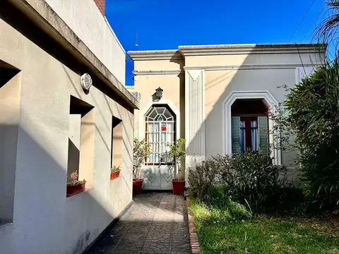 Venta Casa Antigua 6 ambientes San Martín