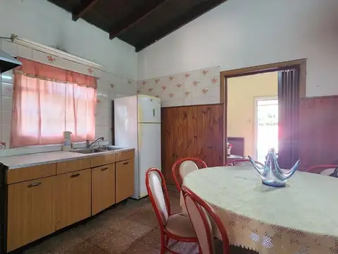 Casa 4 ambientes con 1 baño