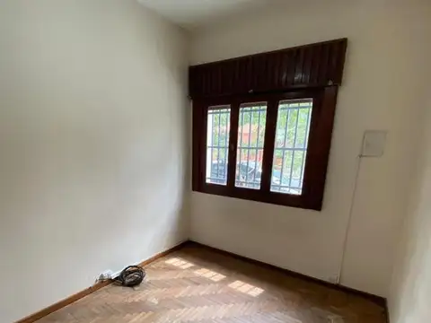 PH 3 ambientes en planta baja con patio y terraza