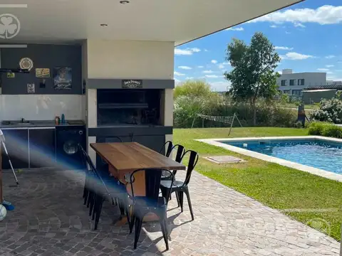 Casa en Alquiler de 3 dormitorios