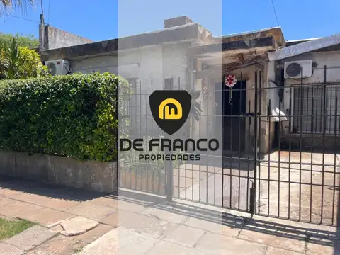 CASA 5 AMBIENTES EN HURLINGHAM