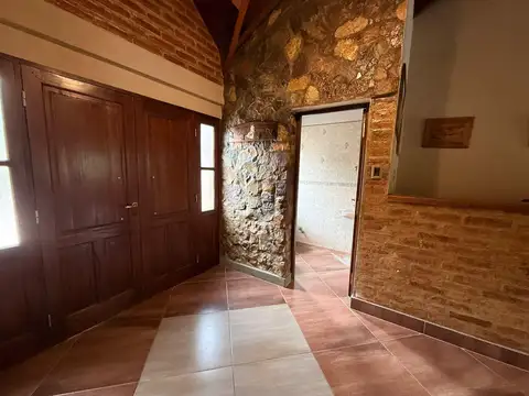 Casa en Venta en La Lucinda II, USD 320.000