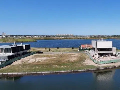 Terreno en Venta 18  mts Frente