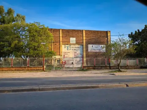 Galpón 1200m2 - Avenida San Martín 3283 - VGG