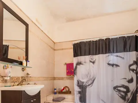 Casa en Venta. Siete Ambientes. Patio. Terraza. San Cristobal