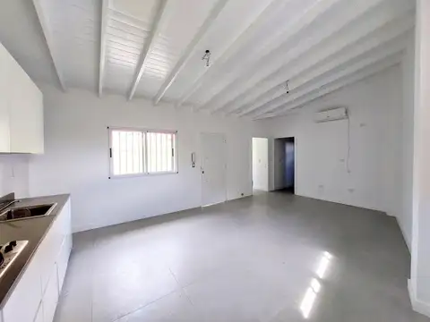 Depto Tipo Casa 2 ambientes con 1 baño