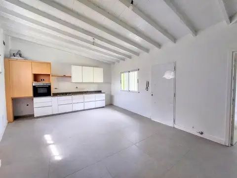 Depto Tipo Casa en Alquiler de 2 ambientes