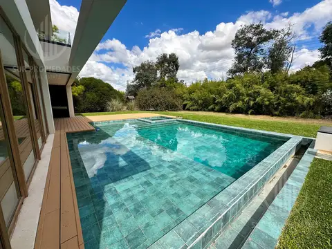 Casa en Alquiler en Countries y Barrios Cerrados en Esteban Echeverria, USD 6.000