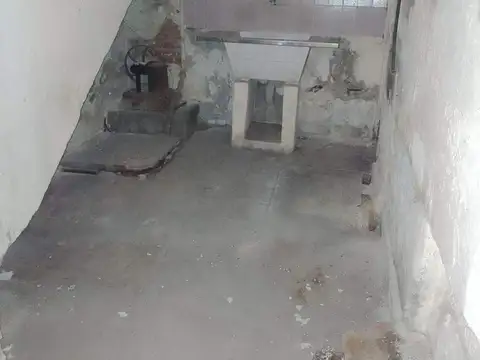 2 AMBIENTES ´+LOCAL +TERRAZA A RECICLAR -LANUS E