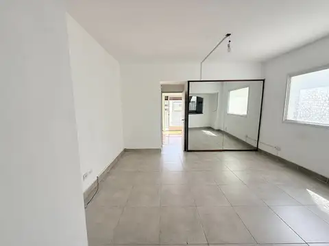 Depto Tipo Casa 2 ambientes con 1 baño