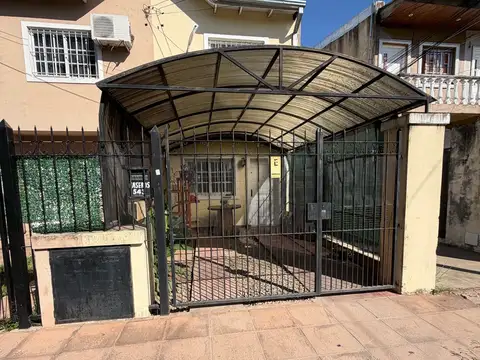 Depto Tipo Casa en Venta de 3 ambientes