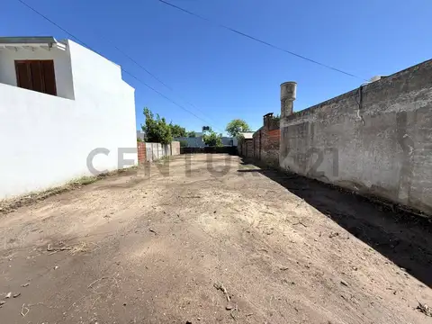 Terreno en Venta 30  mts Fondo