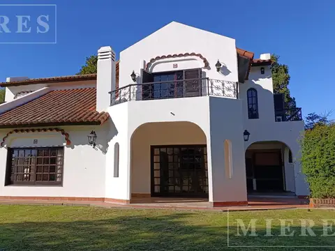 Casa en venta apto credito en Aranjuez CC