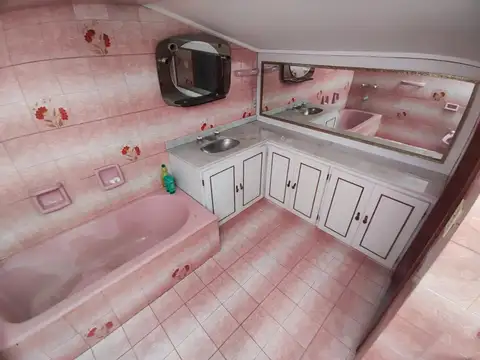 Depto Tipo Casa 5 ambientes con 3 baños