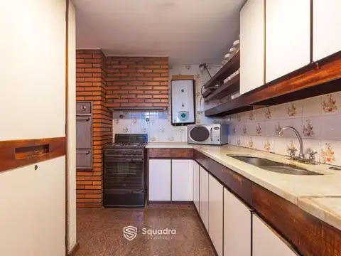 Casa en Venta con 3 cocheras