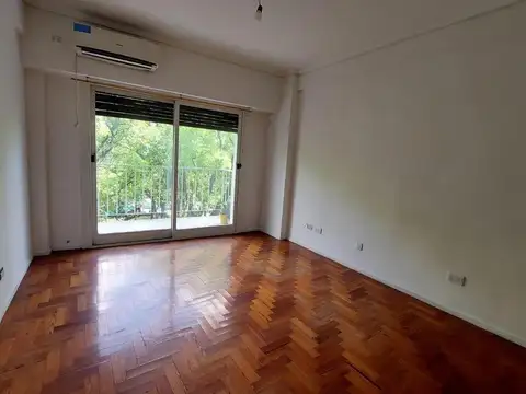Departamento 4 ambientes con 3 baños