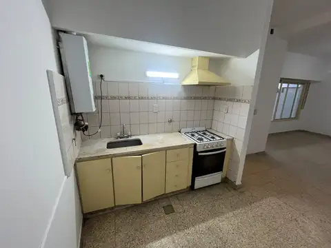 Depto Tipo Casa 2 ambientes con 1 baño
