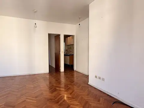 Excelente 2 Ambientes - Mtalvear y Riobamba - Frente - Balcón - Luminoso - Impecable