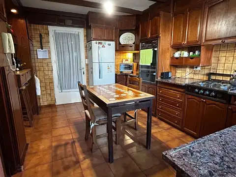 Casa en Venta en Castelar, USD 350.000
