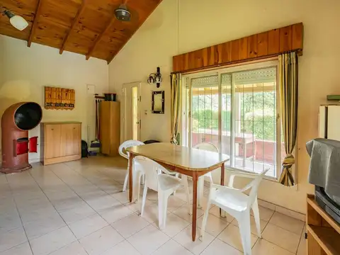 Casa 3 ambientes con 1 baño