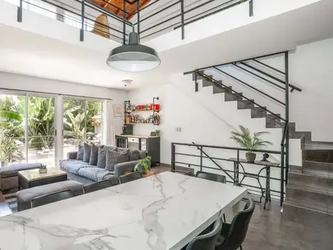 Triplex de 6 ambientes en venta en Tigre