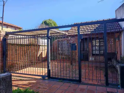 Depto Tipo Casa en Venta 26 años