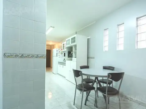 Departamento 4 ambientes con 4 baños