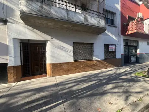PH 3 AMBIENTES PLANATA BAJA AL FRENTE ENTRADA INDEPENDIENTE APTO TODO DESTINO