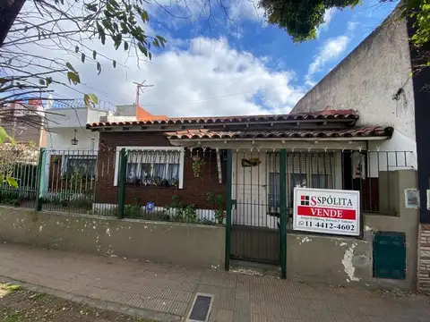 CASA 3 AMBIENTES CON COCHERA Y TERRAZA